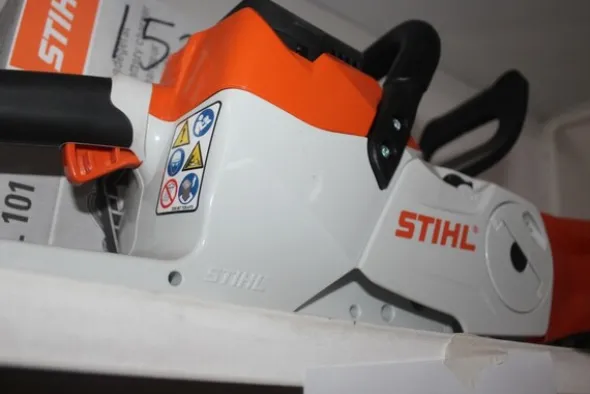 46#5817 Decespugliatori Ibea e motosega Stihl