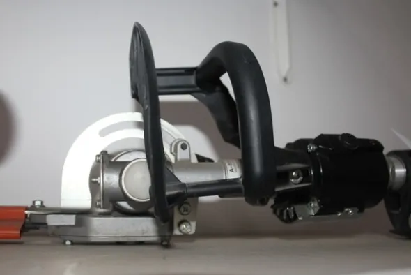 46#5817 Decespugliatori Ibea e motosega Stihl