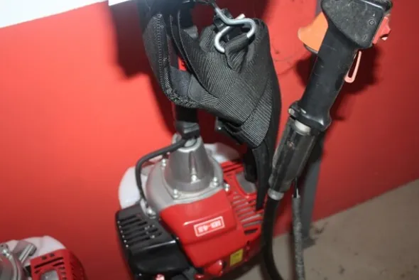 46#5817 Decespugliatori Ibea e motosega Stihl