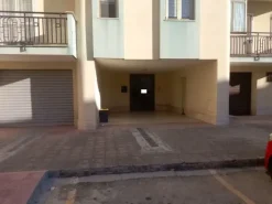 #20000 Deposito al piano quarto