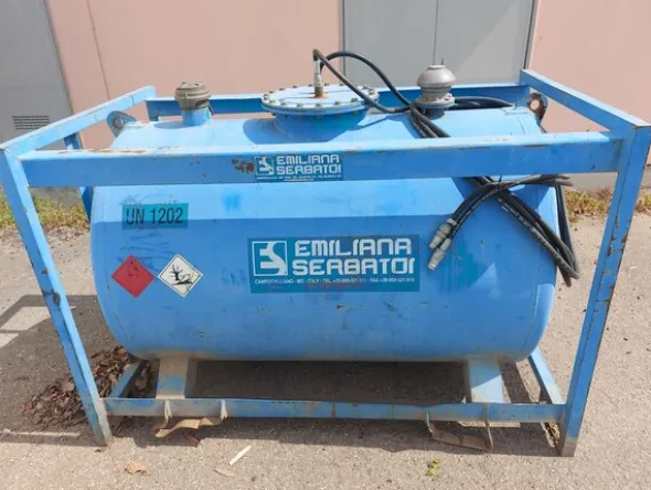1#8207 Distributore Fenzi e serbatoio Avogadri