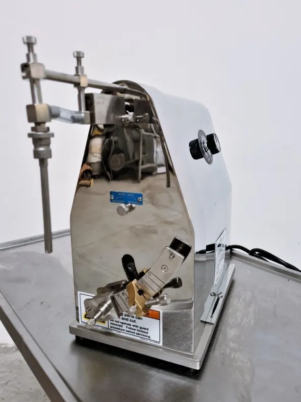 DOSATRICE LIQUIDI DA BANCO – COZZOLI F400X (DOS-32)