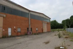 #10895 Due edifici ad uso industriale