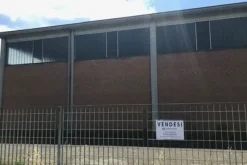 #10895 Due edifici ad uso industriale