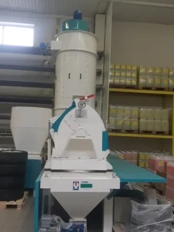 DUE MULINI A MARTELLO 9-10 T/H CAD