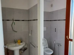 #14589 Due uffici adiacenti con garage e cantina