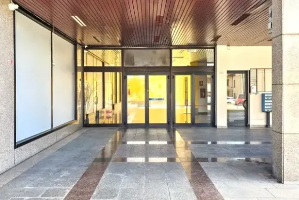 #2536689 Due uffici e tre box auto in edificio pluriuso