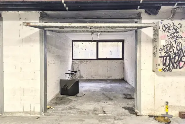 #2536689 Due uffici e tre box auto in edificio pluriuso
