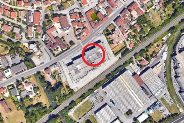 #2536689 Due uffici e tre box auto in edificio pluriuso