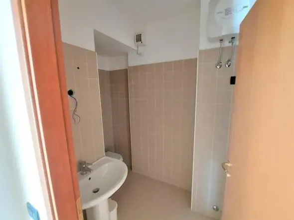 #14724 Due uffici in palazzina direzionale