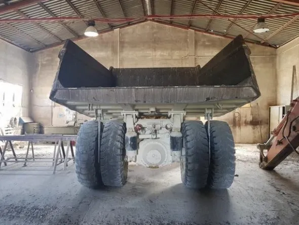 3#3707 Dumper Perlini DP 255