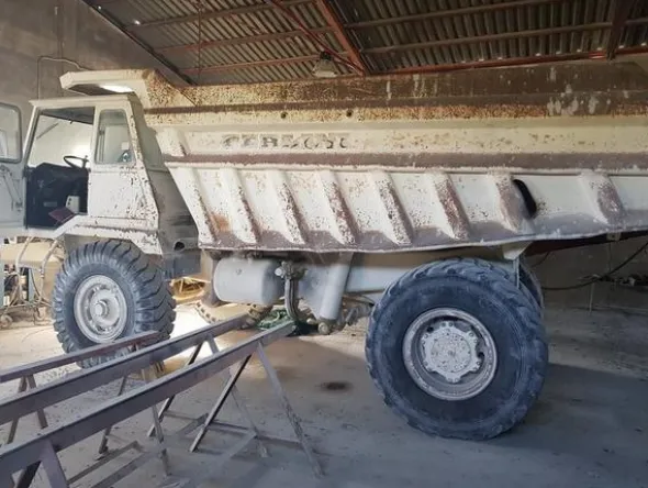 3#3707 Dumper Perlini DP 255