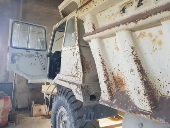 3#3707 Dumper Perlini DP 255