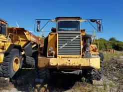 28#4479 Dumper Volvo