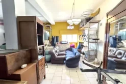 #2537573 Edificio artigianale con alloggi e cortili privati