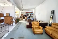 #2537573 Edificio artigianale con alloggi e cortili privati
