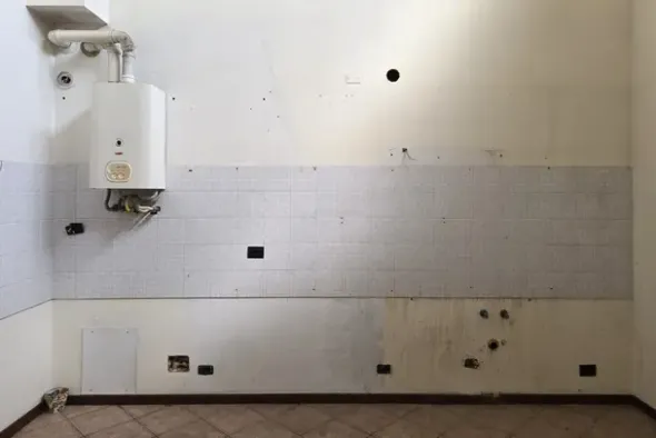 #2639141 Edificio artigianale con negozio e terreno
