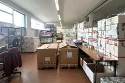 #2639921 Edificio artigianale con uffici e cortile esclusivo