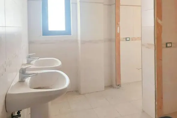 #21577 Edificio commerciale con show room e piazzale