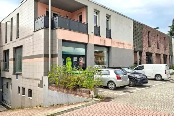 #2537066 Edificio commerciale in contesto strategico