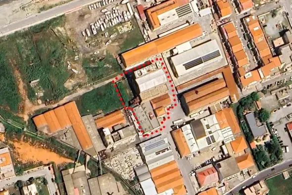 #24600 Edificio industriale con terreno di pertinenza