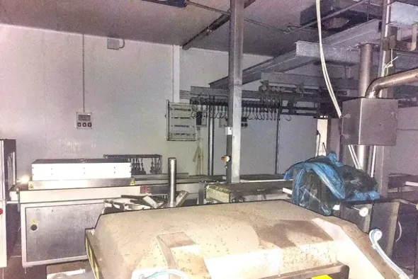 #2519020 Edificio logistico con uffici e cortile privato