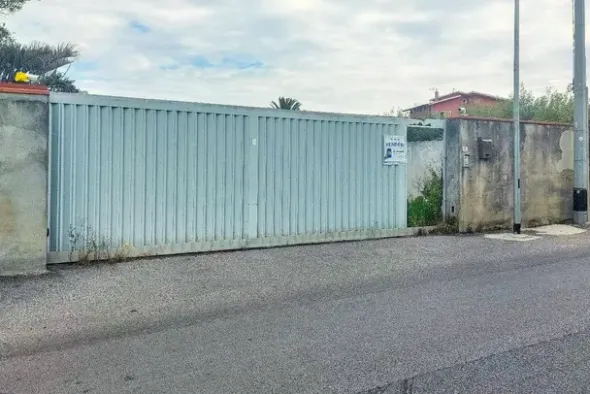 #2519020 Edificio logistico con uffici e cortile privato