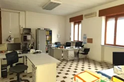 #2537797 Edificio produttivo con celle e attrezzature