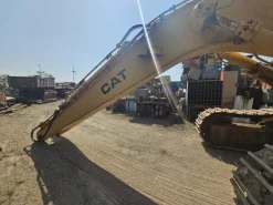 ESCAVATORE CINGOLATO CATERPILLAR mod: 235B