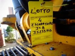4#8048 Escavatore cingolato Jcb