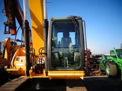 4#8048 Escavatore cingolato Jcb