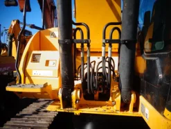 4#8048 Escavatore cingolato Jcb