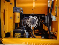 4#8048 Escavatore cingolato Jcb