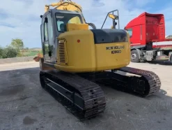 7#8237 Escavatore cingolato New Holland E135