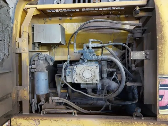 4#5783 Escavatore cingolato New Holland