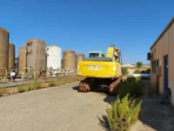24#5562 Escavatore cingolato New Holland
