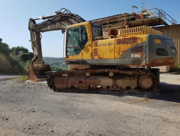 5#4479 Escavatore cingolato Volvo
