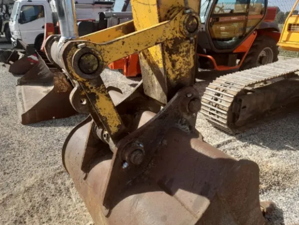 3#8084 Escavatore idraulico JCB JS 220