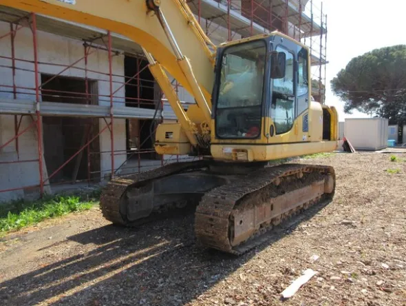 9#6166 Escavatore Komatsu PC210