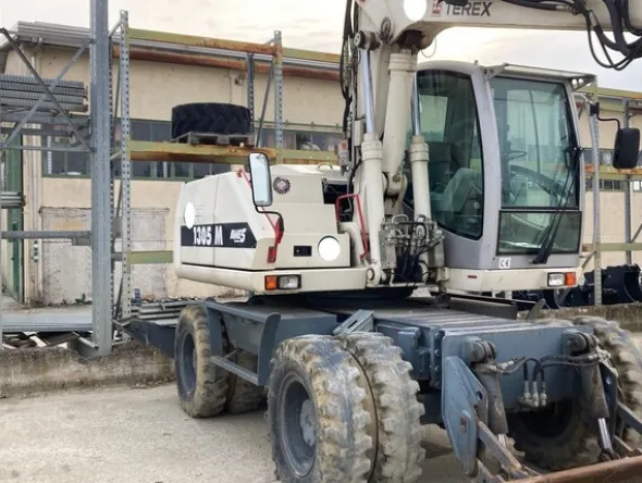 3#6332 Escavatore Terex