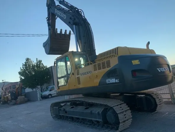7#6189 Escavatore Volvo