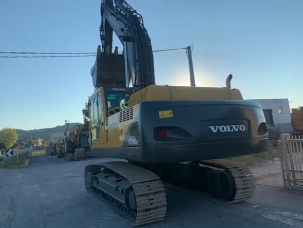 7#6189 Escavatore Volvo