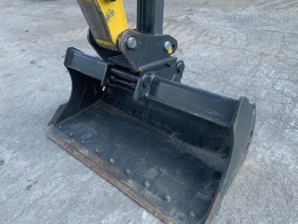 3#7949 Escavatore Wacker Neuson EZ80