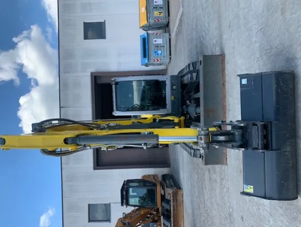 3#7949 Escavatore Wacker Neuson EZ80