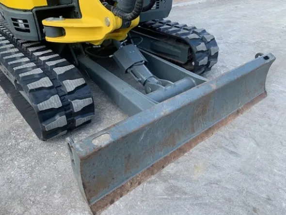 3#7949 Escavatore Wacker Neuson EZ80