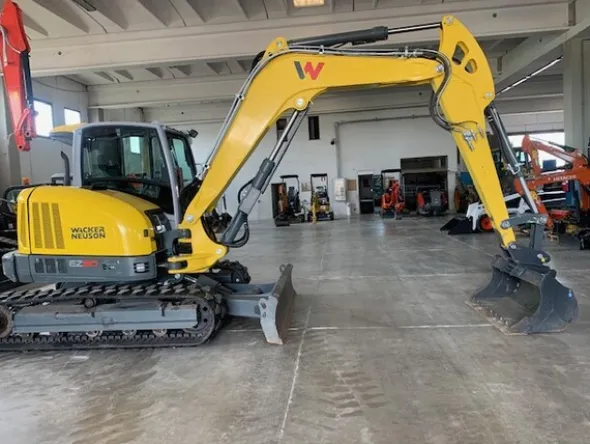 3#7949 Escavatore Wacker Neuson EZ80