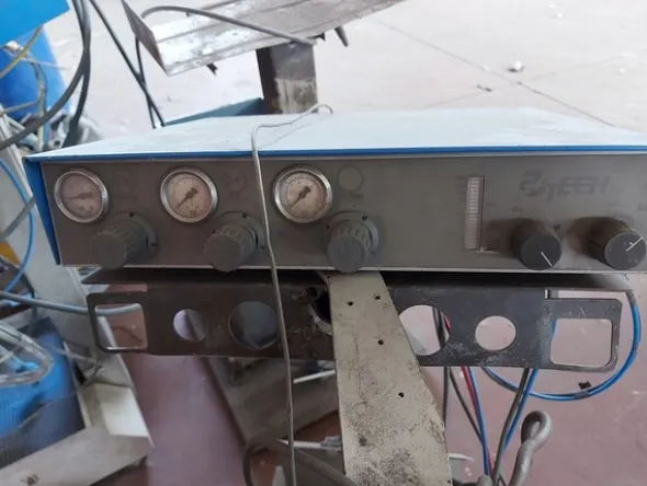1#5576 Essiccatore TEM80 e compressore Ingersoll