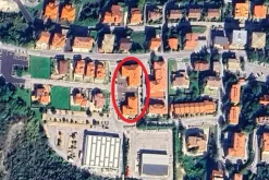 #2515096 Estetico sottostrada in edificio polifunzionale