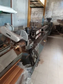 Estrusore per tapparelle PVC