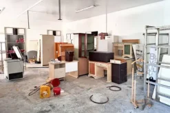 #24028 Fabbricato artigianale con terreno agricolo